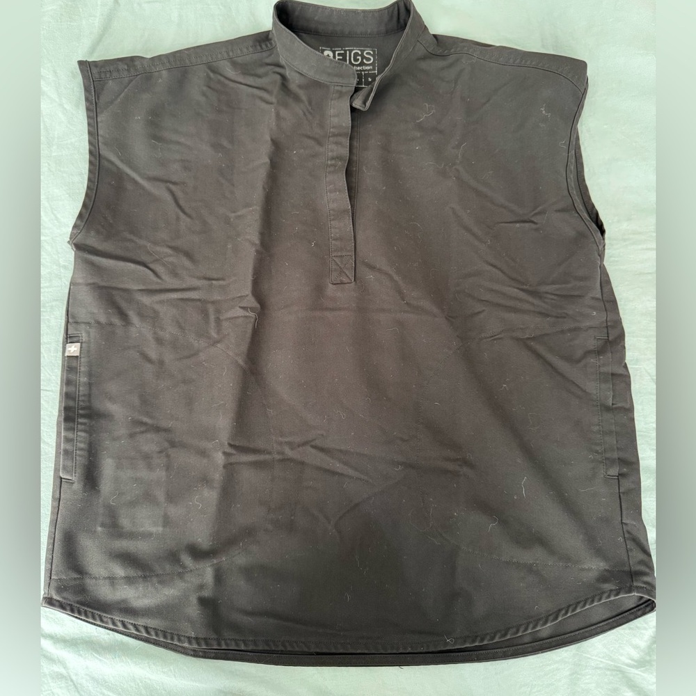 Figs Graphite Mandarin Collar Scrub Top